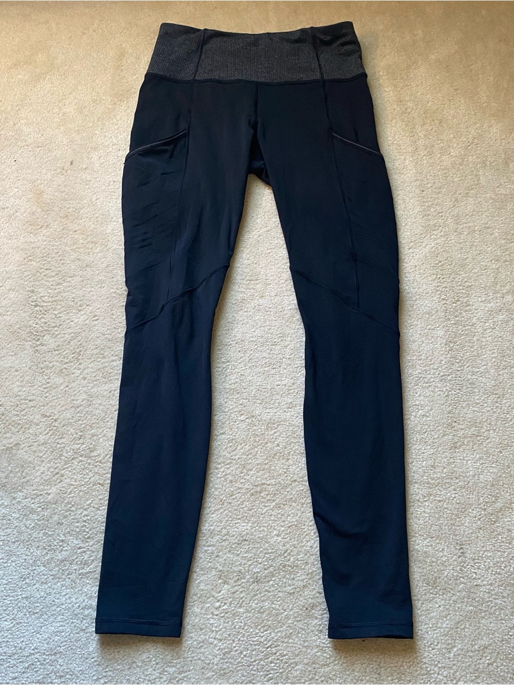 Lululemon Toasty Tech Tight II Black Size 6 Zipper Pockets Tech Fleece Fabric